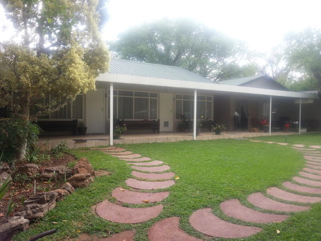 Black Swan Guest House Boshoek Eksteriør billede